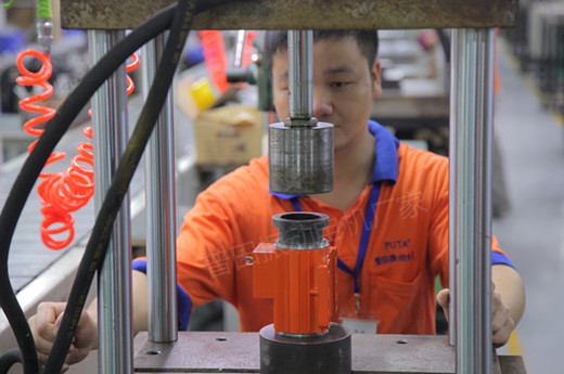 MVE500/3三相振動電機(jī) MVE500/3三相振動電機(jī)